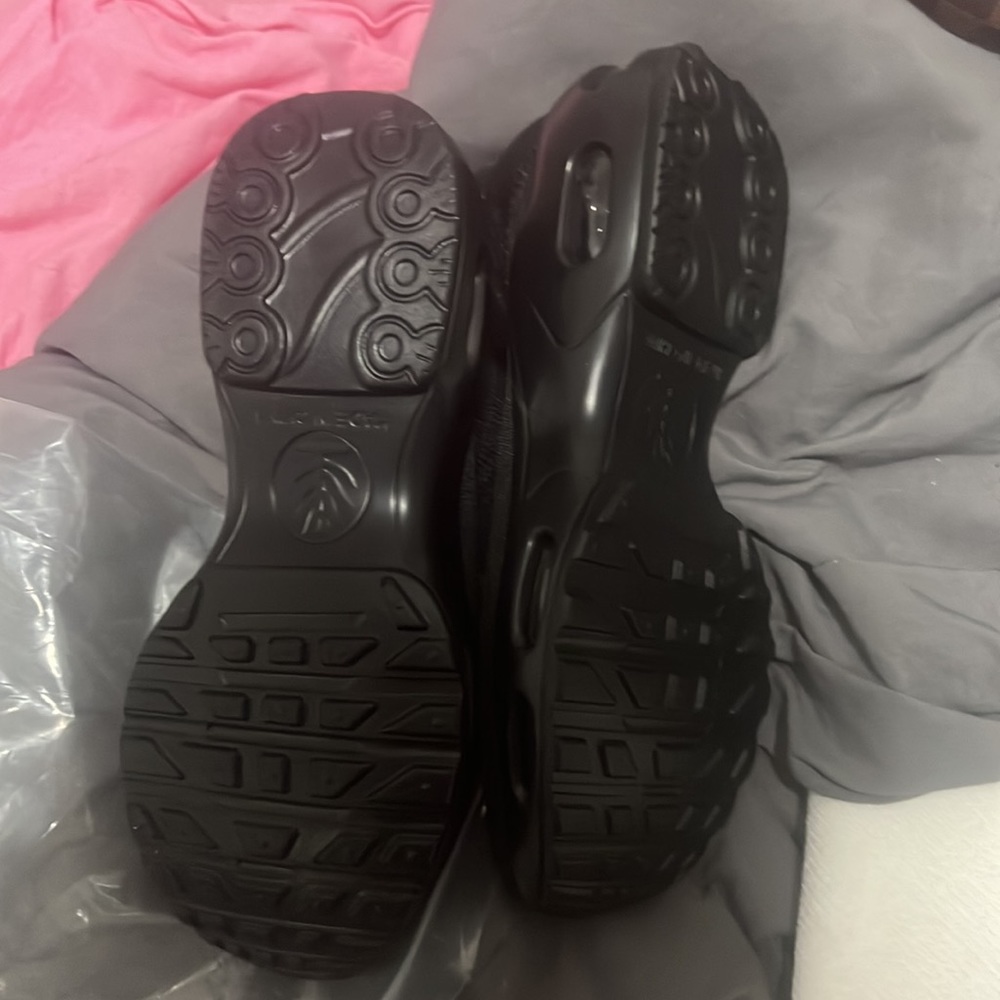 Shoes - Picture 3 of 3